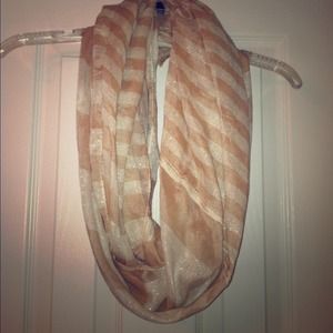 Metallic stripe Express scarf