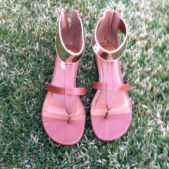 Trade!! Gold Tone Sandals