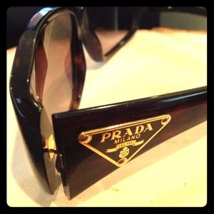 Prada Sunglasses 👓