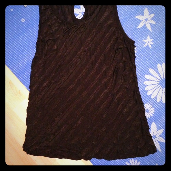 ❤Sold❤Black ruffle tank