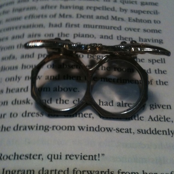 Butterfly oversized ring! - Picture 2 of 2