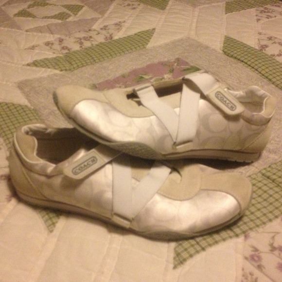 White Coach Velcro pull straps shoes!