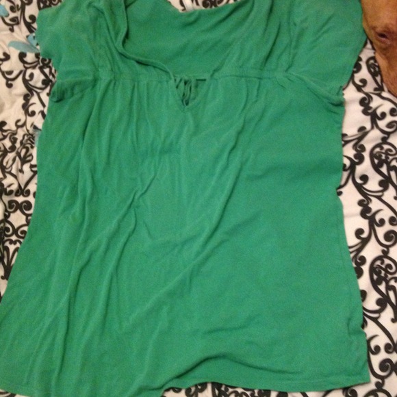 Old Navy green maternity top