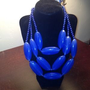 Chunkie blue necklace
