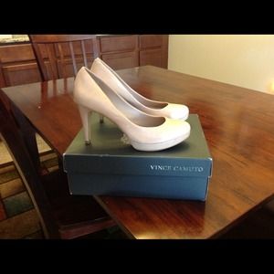 Patent leather heals