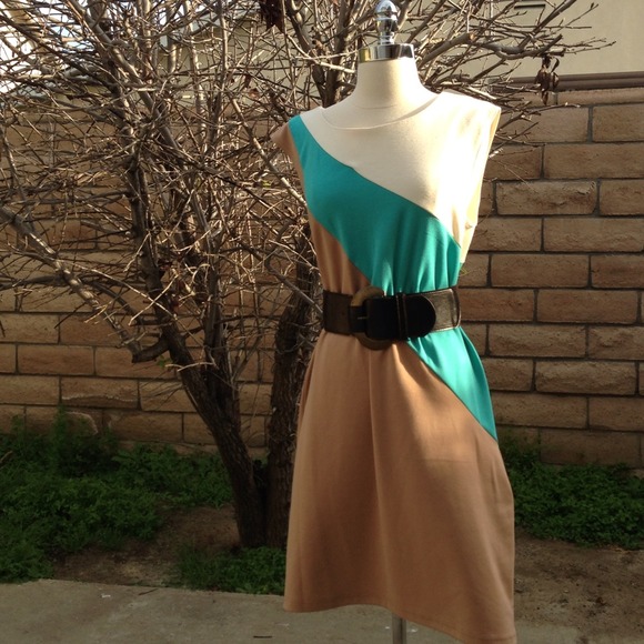 Spense Dresses & Skirts - Fab Day Dress