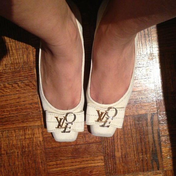 Louis Vuitton Love Ballet Flat - Picture 3 of 4