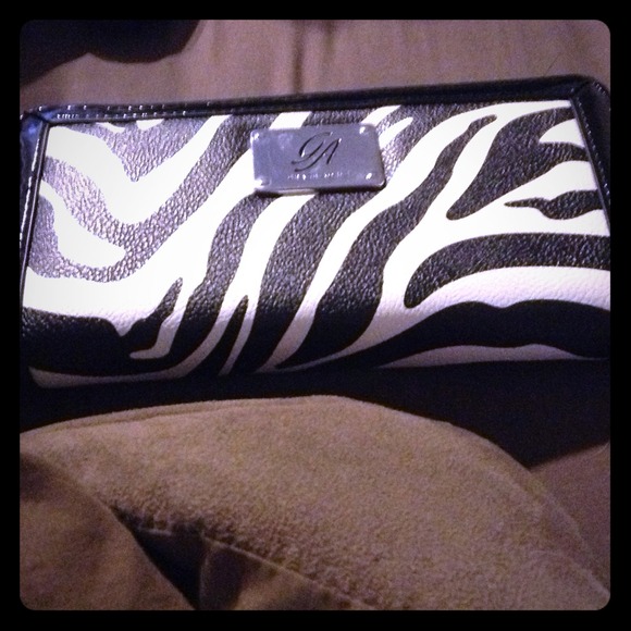 Grace Adele zipper zebra wallet!