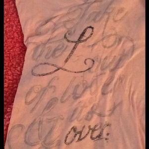 Light pink Aerie vneck tee