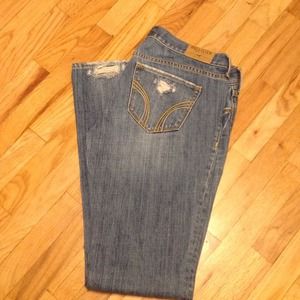 **SOLD** Hollister Distress jeans