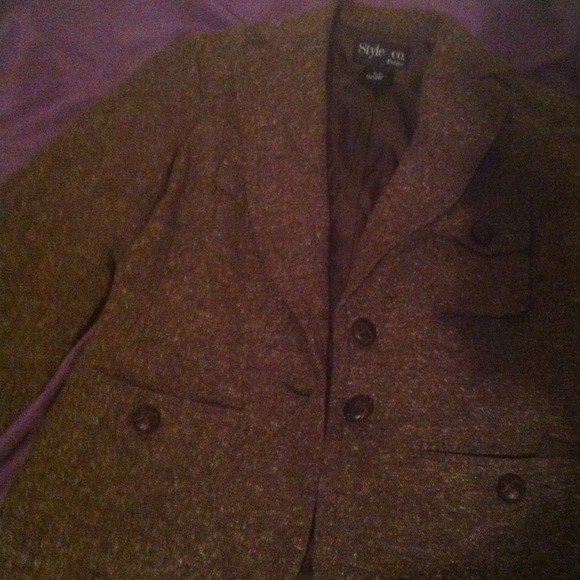 Blazer - Picture 2 of 2