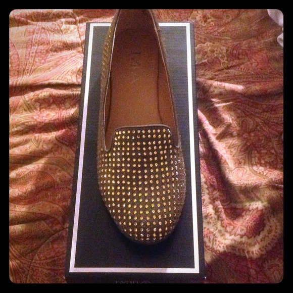 Mia bedazzle flats size 8M.
