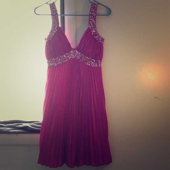 Morgan & Co. Fushia Prom Dress