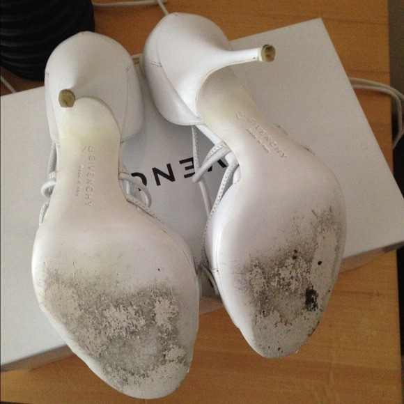 ‼️NEW REDUCTION‼️AUTHENTIC Vintage Givenchy Sandal - Picture 2 of 3