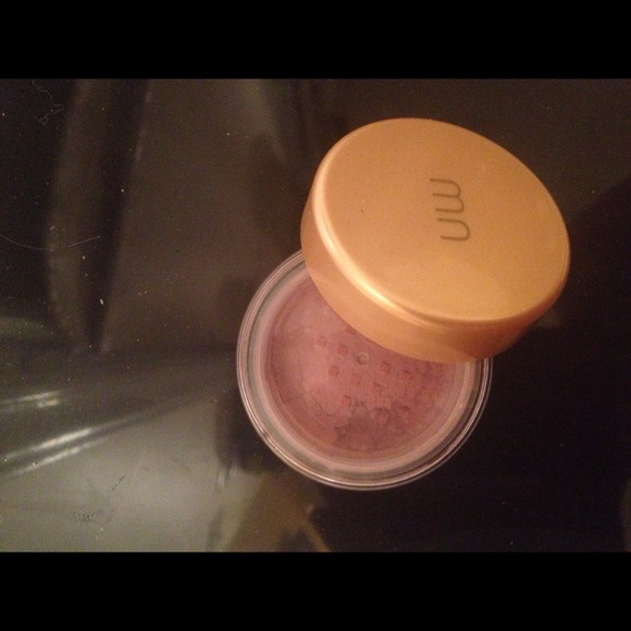 --SOLD!!!---Merle Norman Powder Blush