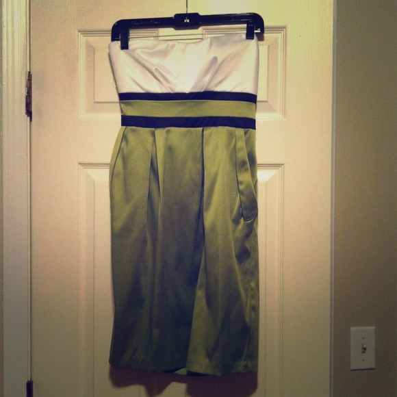 Strapless dress