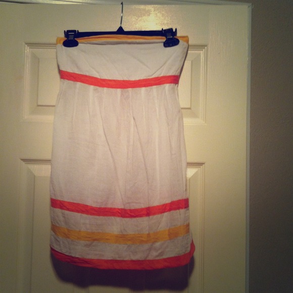 Strapless top