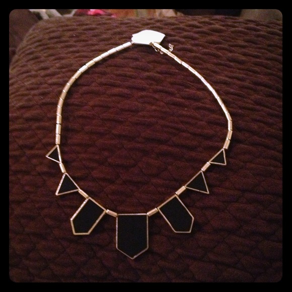 ⛔SOLD⛔LAST ONE! Geometric HOH inspired necklace