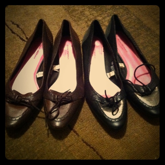 Black and brown flats