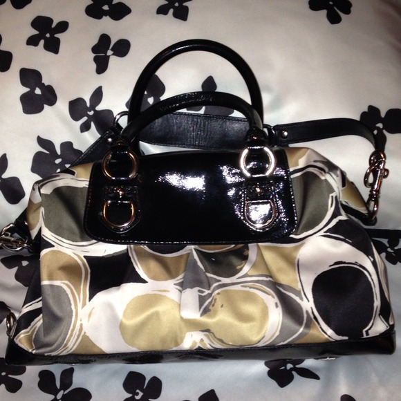 📍SOLD📍 Authentic Coach Handbag *Beautiful* - Picture 3 of 3