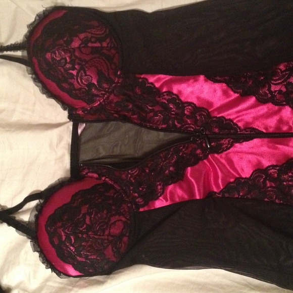 ⛔SOLD⛔Pink & black lace lingerie dress - Picture 2 of 2