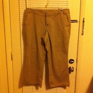 Avenue Khaki Capris