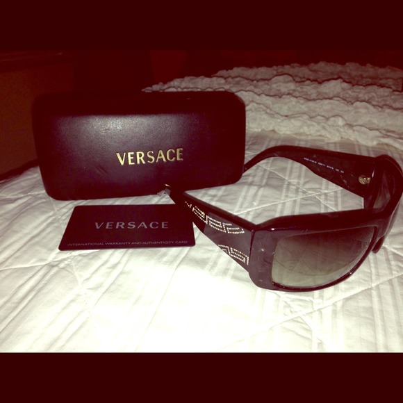 Auth Versace sunnies! Black w/ Swarovski crystals