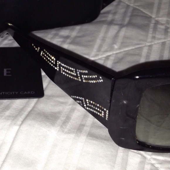 Auth Versace sunnies! Black w/ Swarovski crystals