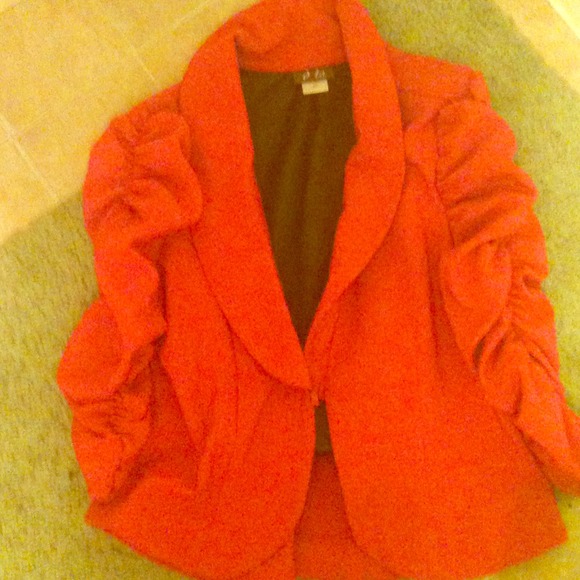 Pink blazer *traded* with thomasfamily00!! - Picture 1 of 2