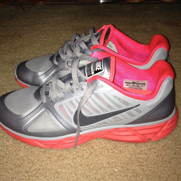 Nike lunar victory II