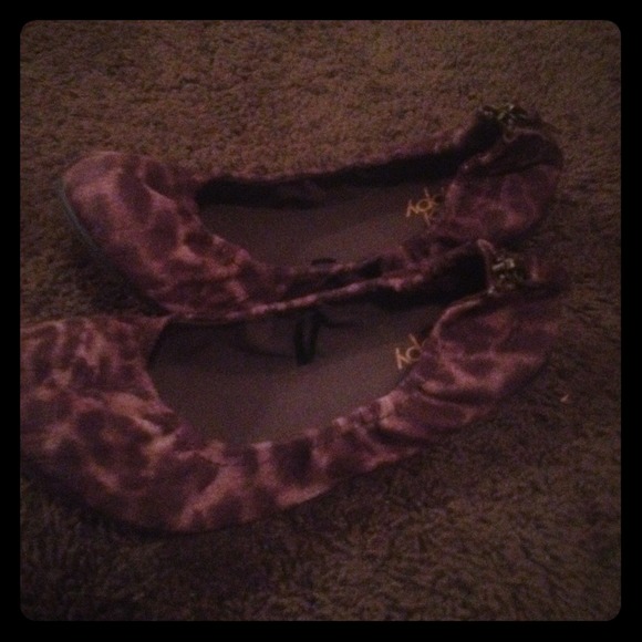 Slip ons - Picture 1 of 1