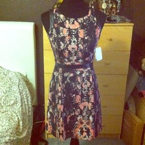 🚨SOLD! Cute black, salmon and gray print dress.