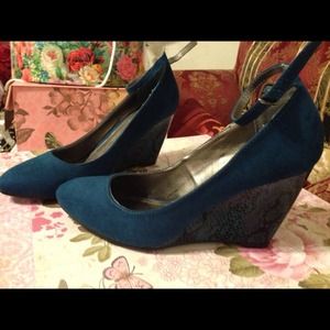 💲FIRM - CLOSEOUT teal shoes