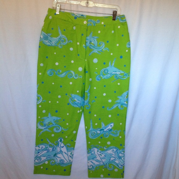 🔴SOLD🔴LILY PULITZER Green Shark Cropped Pants