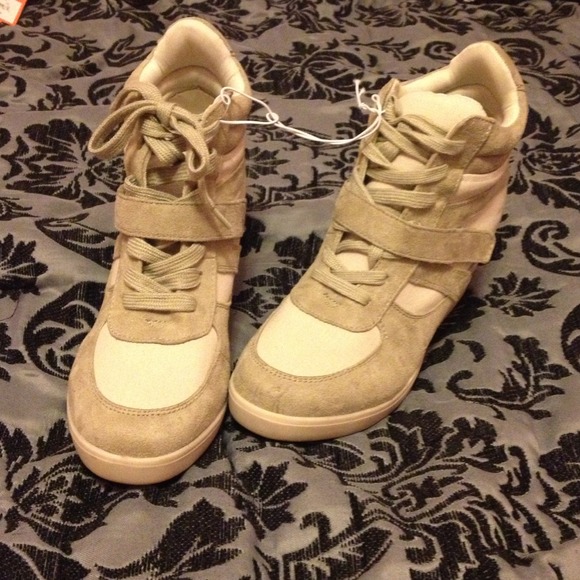 🚫BUNDLED🚫Sneaker Wedges, Light Grey and Beige