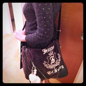 Juicy Couture! 💕Messenger bag!!