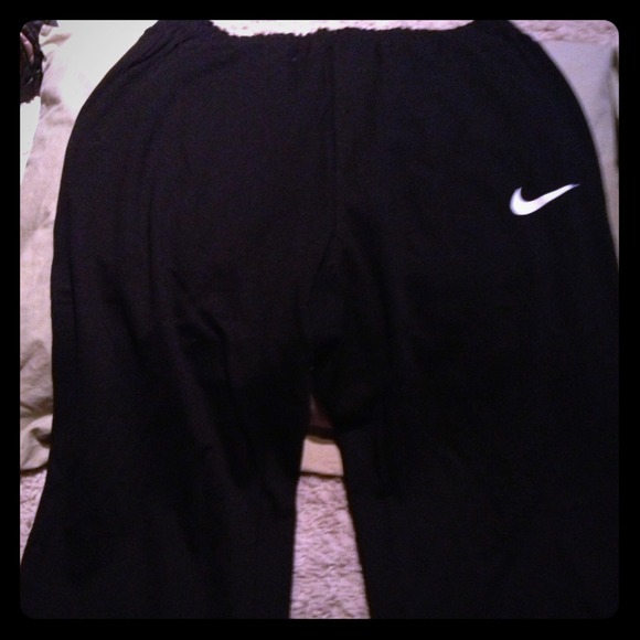 Women's Nike Drawstring Work Out Pants. NWT!