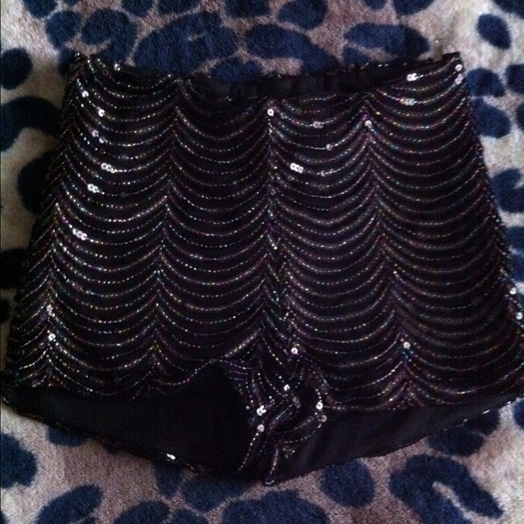 High waisted sequenced shorts ✨ SOLD🌀🌀