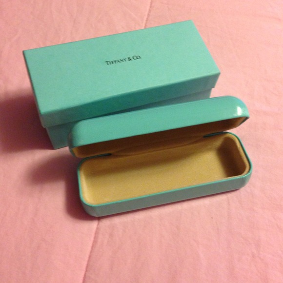 💯% Authentic Tiffany & Co. glasses case