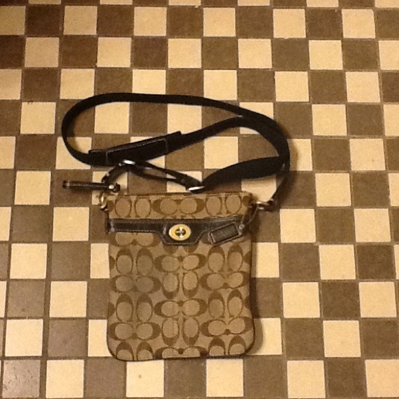 Reserved--Authentic Coach crossbody bag