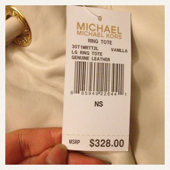 Michael Kors Vanilla Ring Tote - Picture 2 of 4