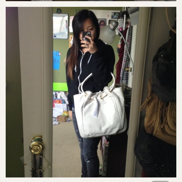 Michael Kors Vanilla Ring Tote - Picture 4 of 4