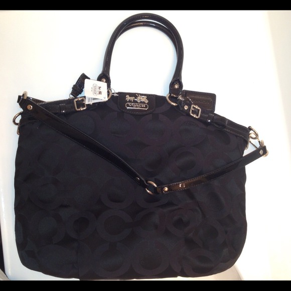 Coach purse- Brand new Authentic - Picture 2 of 4