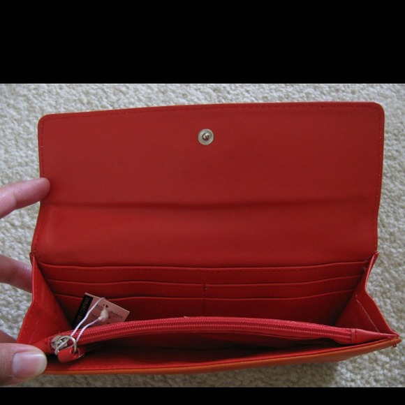 🎉🎉Host Pick🎉🎉NWT NY&Company wallet. - Picture 2 of 2
