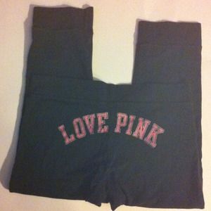 VS Pink yoga Capri/leggings