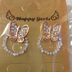 Cute butterfly earrings