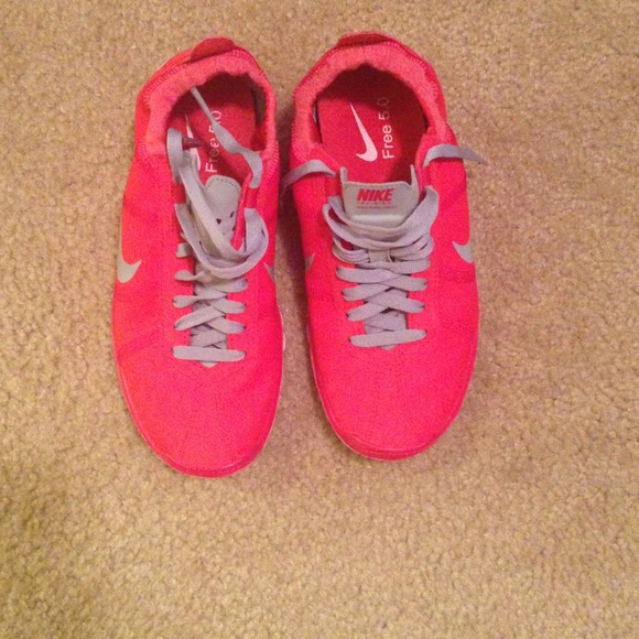 SOLD Women's Nike Free 5.0 size 5.5 red excellent