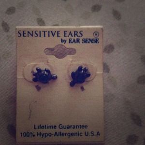 Cute turtle studs with center green stone