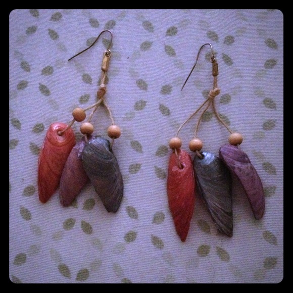 Tricolor seashell drops - Picture 1 of 1