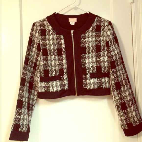 Black & White Tweed Cropped Jacket